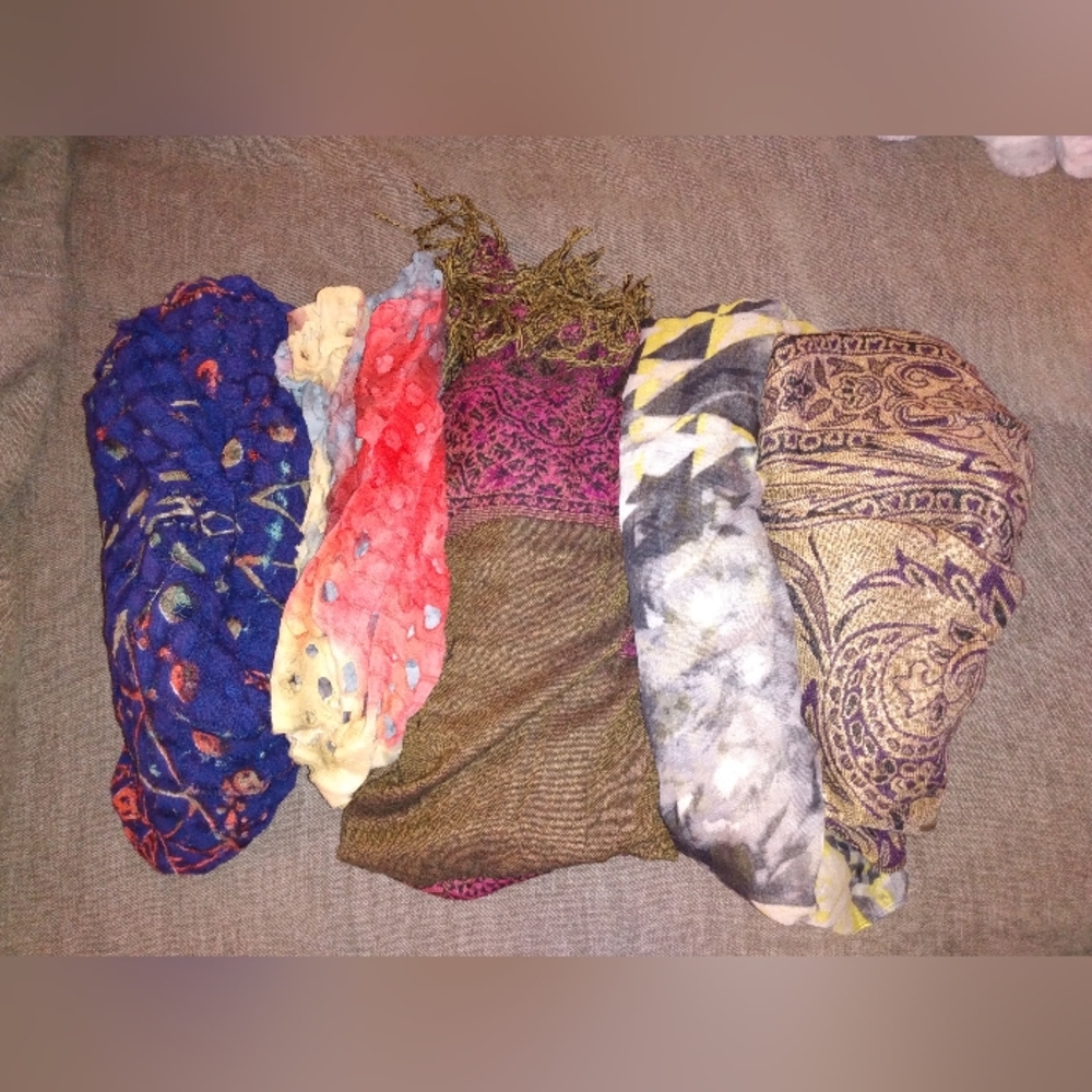 Scarves lot